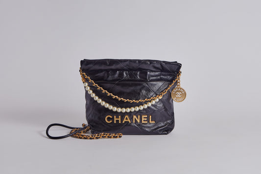 Chanel - 22 mini handbag-Black
