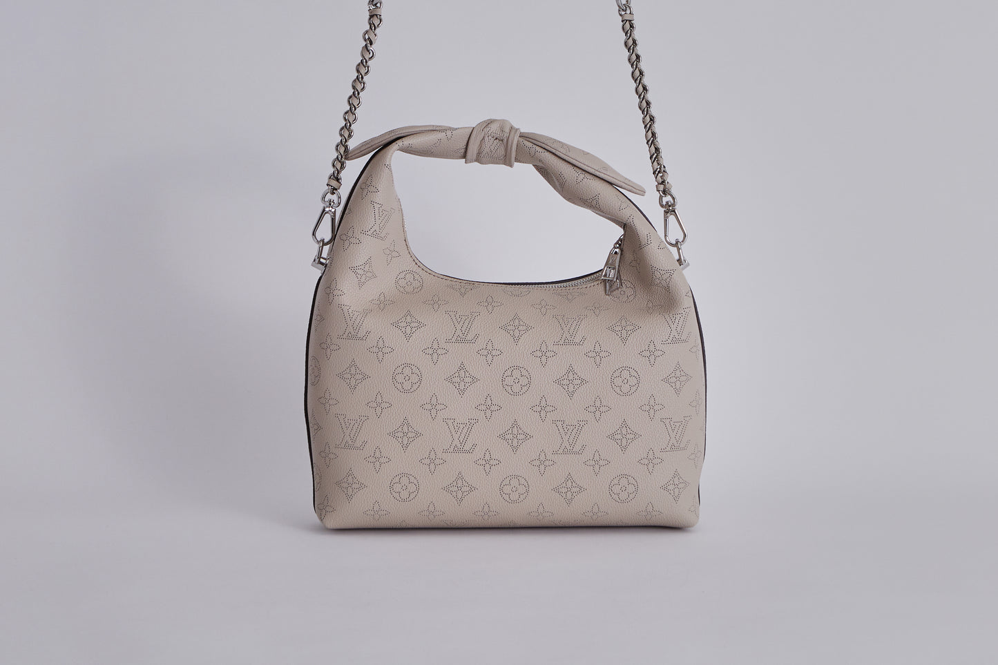 Bag > Louis Vuitton Why Knot PM in 2023